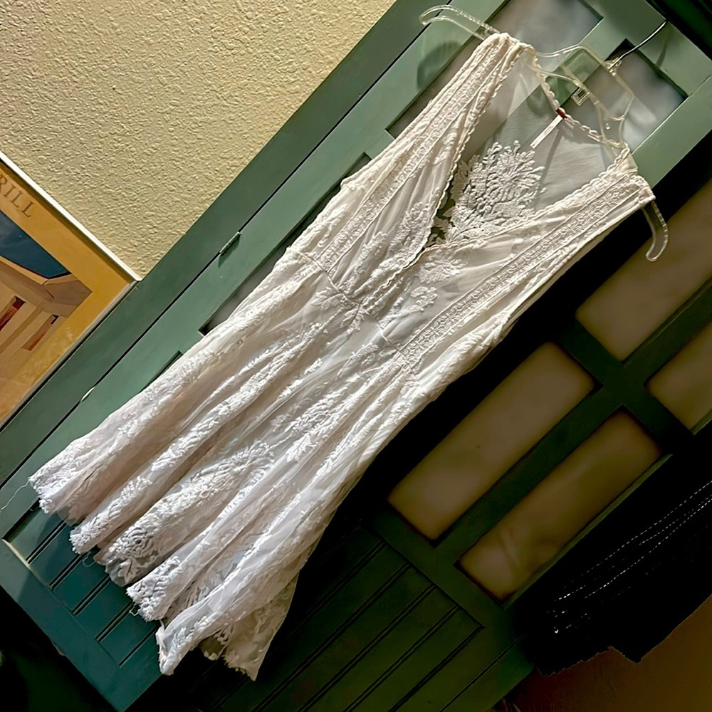 Free People top/dress off white excellent condition